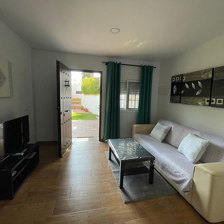 Encantador Apartamento-Centrico-Con Amplio Jardin Торремолінос Екстер'єр фото